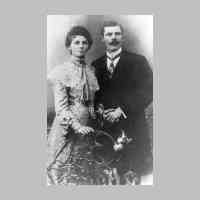 028-0082 Hochzeit im Hause Neumann im Jahre 1903. Ernst und Margarete Neumann. Beide blieben 1945 in Gross Keylau und starben dort 1946 bzw. 1947..jpg